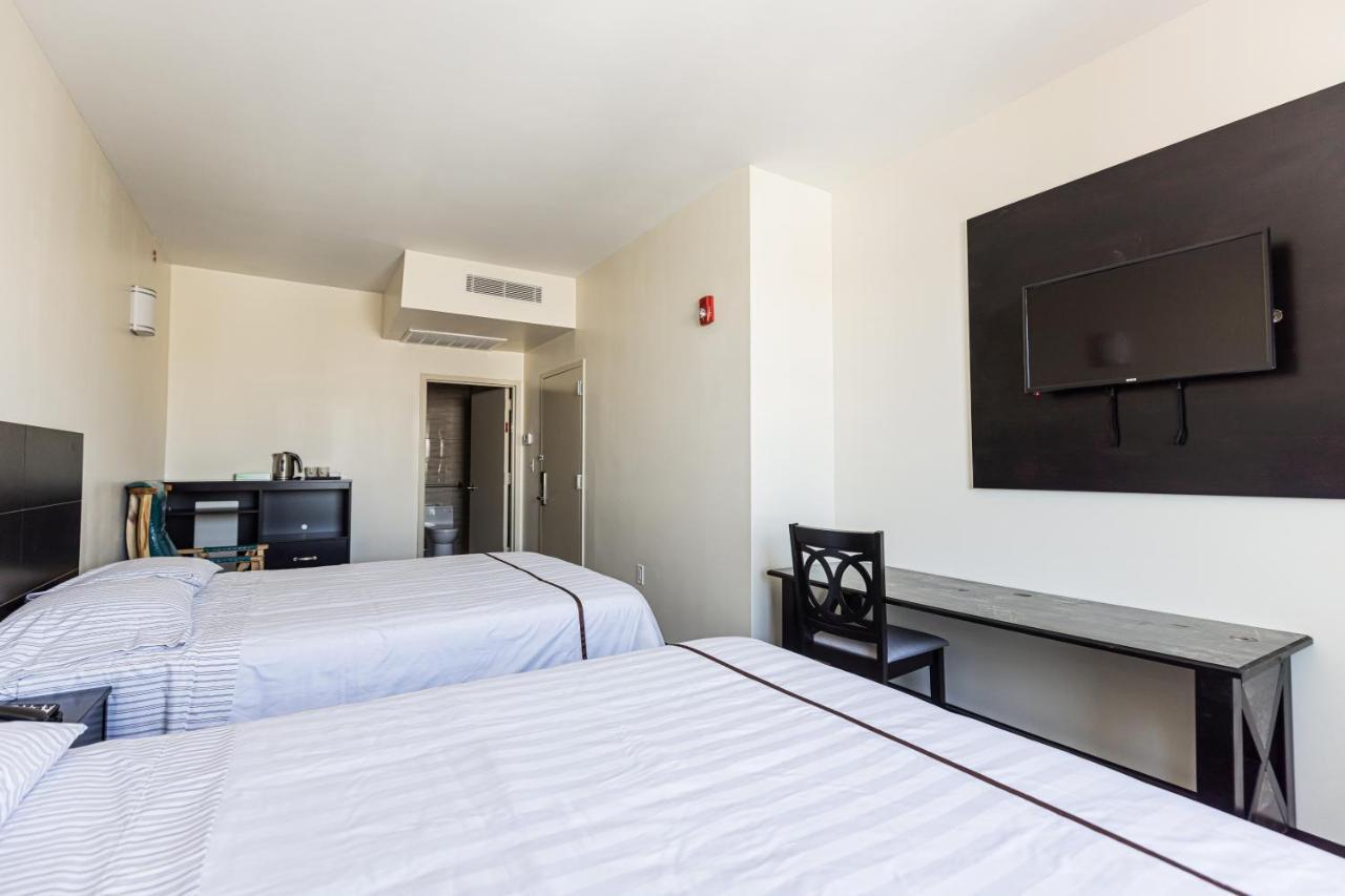 Hotel Steinway 3*